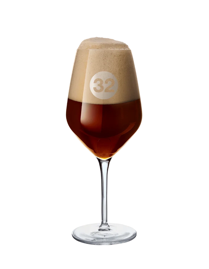 bicchiere calice di birra rossa doppio malto Admiral prodotta dal micro birrificio 32 Via Dei Birrai e venduta da Buono!