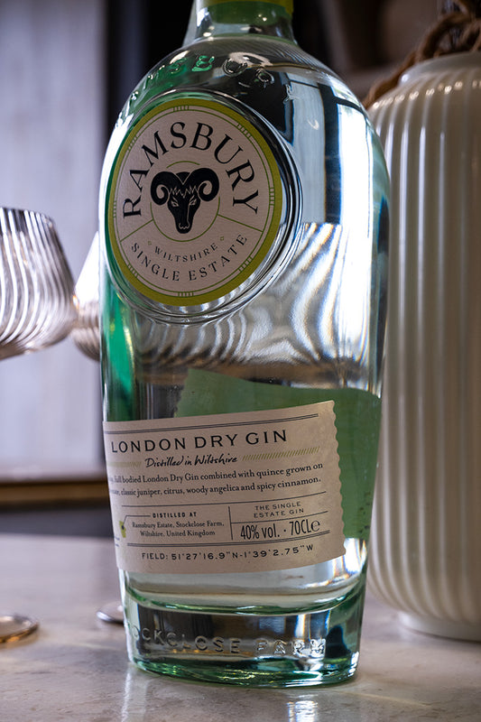 Bottiglia di Gin Ramsbury tipo London Dry distillato nelle campagne di Londra e venduto dalla bottega di Buono!