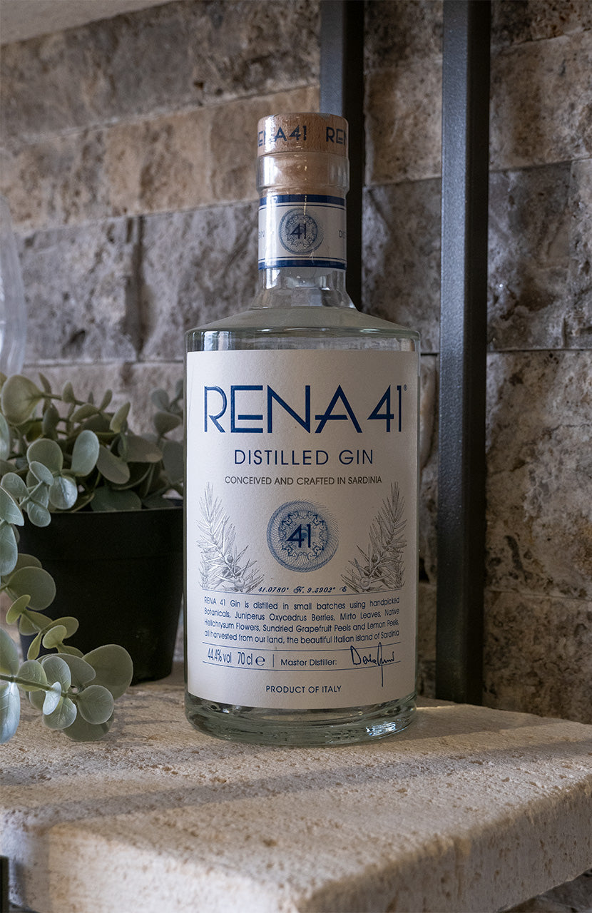 bottiglia di Gin Rena 41 distillato in Sardegna artigianalmente e venduto da Le delizie di Buono!