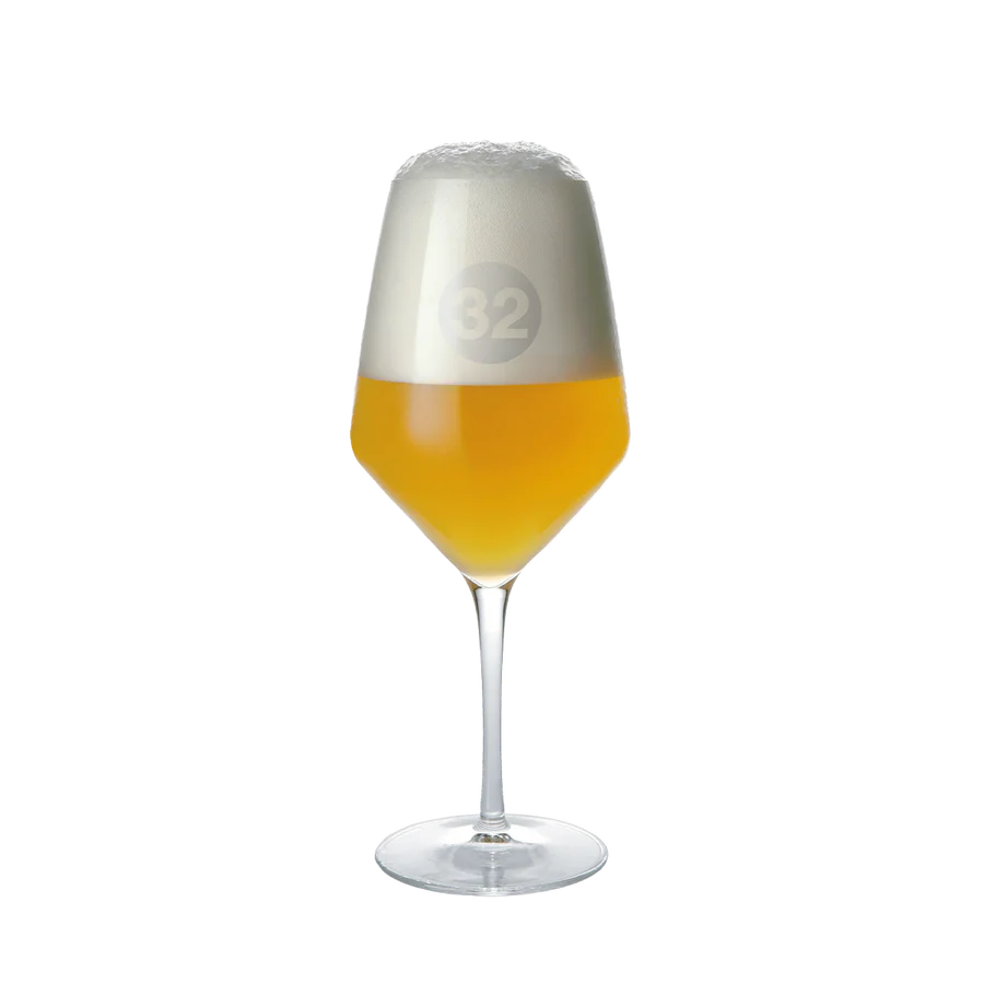 Bicchiere di birra artigianale Oppale prodotta dal birrificio 32 via dei birrai e venduta da Buono!